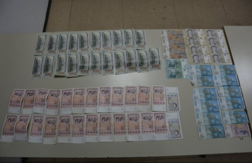 Uhapšen dvojac iz Srbije: Spriječeno plasiranje lažnih dolara